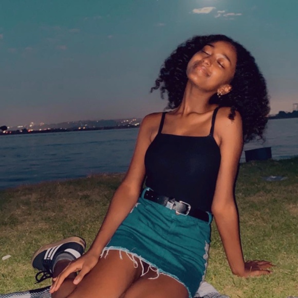 Skirt w/ plaid detailing - Picture 4 of 4